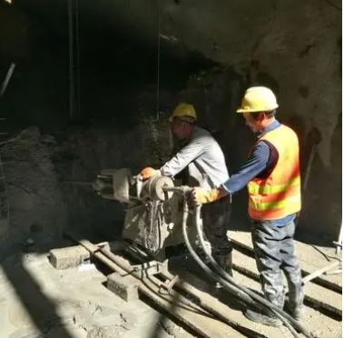 迎泽水下抗分散灌浆料特点 水下不分散注浆料介绍